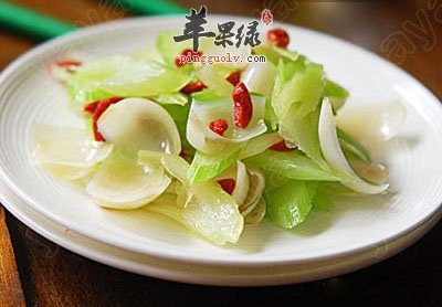 秋季要小心伤肺 推荐饮食有效保护肺部  第2张