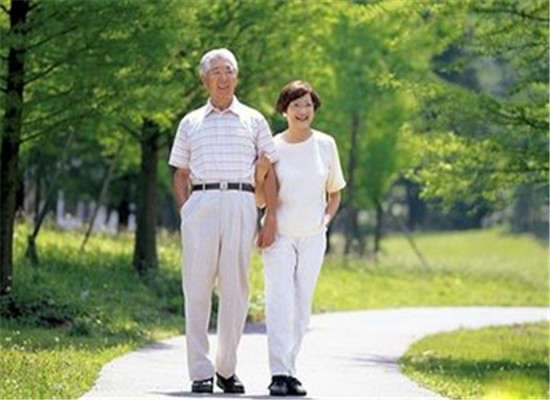 老年人夏季补钙 三个小常识迅速补钙