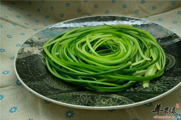 海带蒜苔小凉拌菜——夏季促进食欲首选  第4张