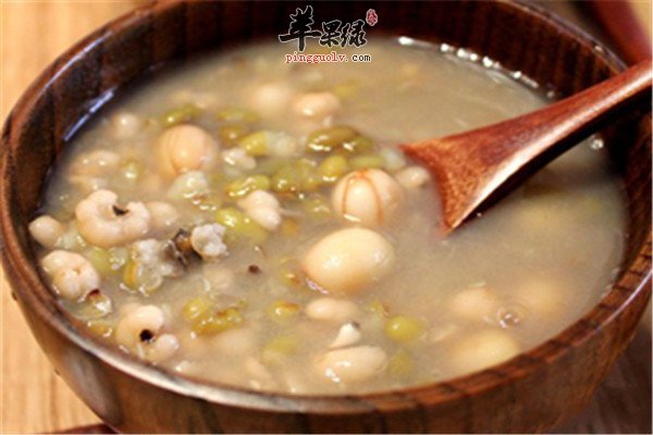 绿豆薏米莲子粥——夏季祛湿排毒  第3张