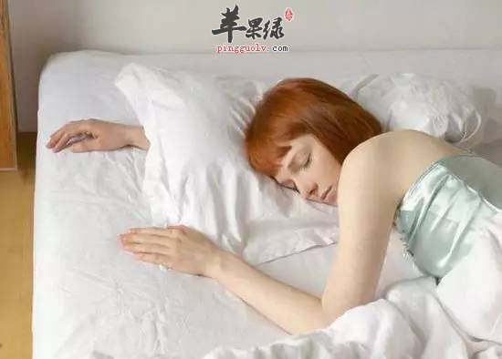 炎炎夏季如何养生 睡眠运动要小心  第1张