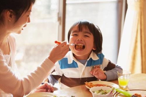 幼儿吃饭时间多久比较合适  第3张