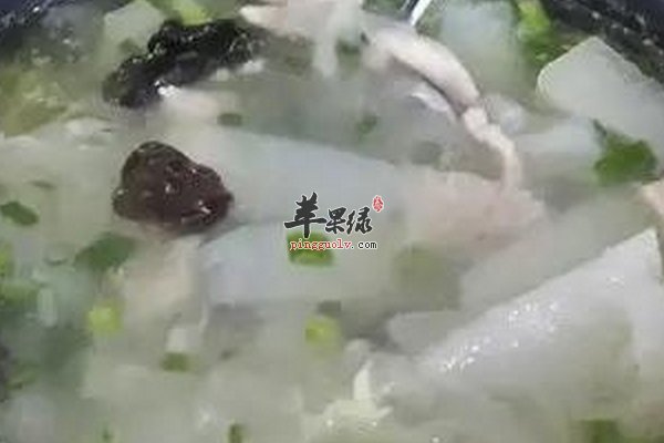 大雪进补食谱 酸菜炖粉条 三鲜汤 炖鸡  第3张